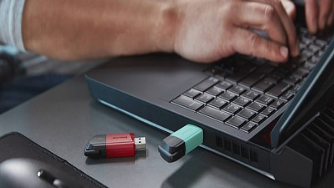 Anahtarlıklardan Çıkarma Vakti Geldi! USB Bellekler İçin Yolun Sonu Göründü